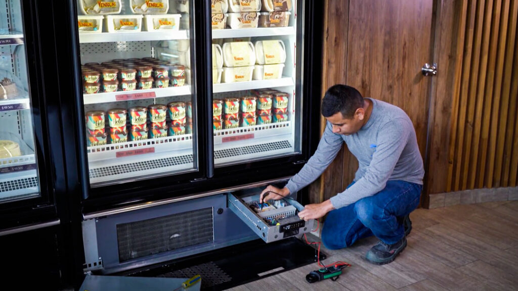 Instalación-y-Mantenimiento-de-sistemas-de-refrigeración-industrial-y-comercial-NOVAFRIOS
